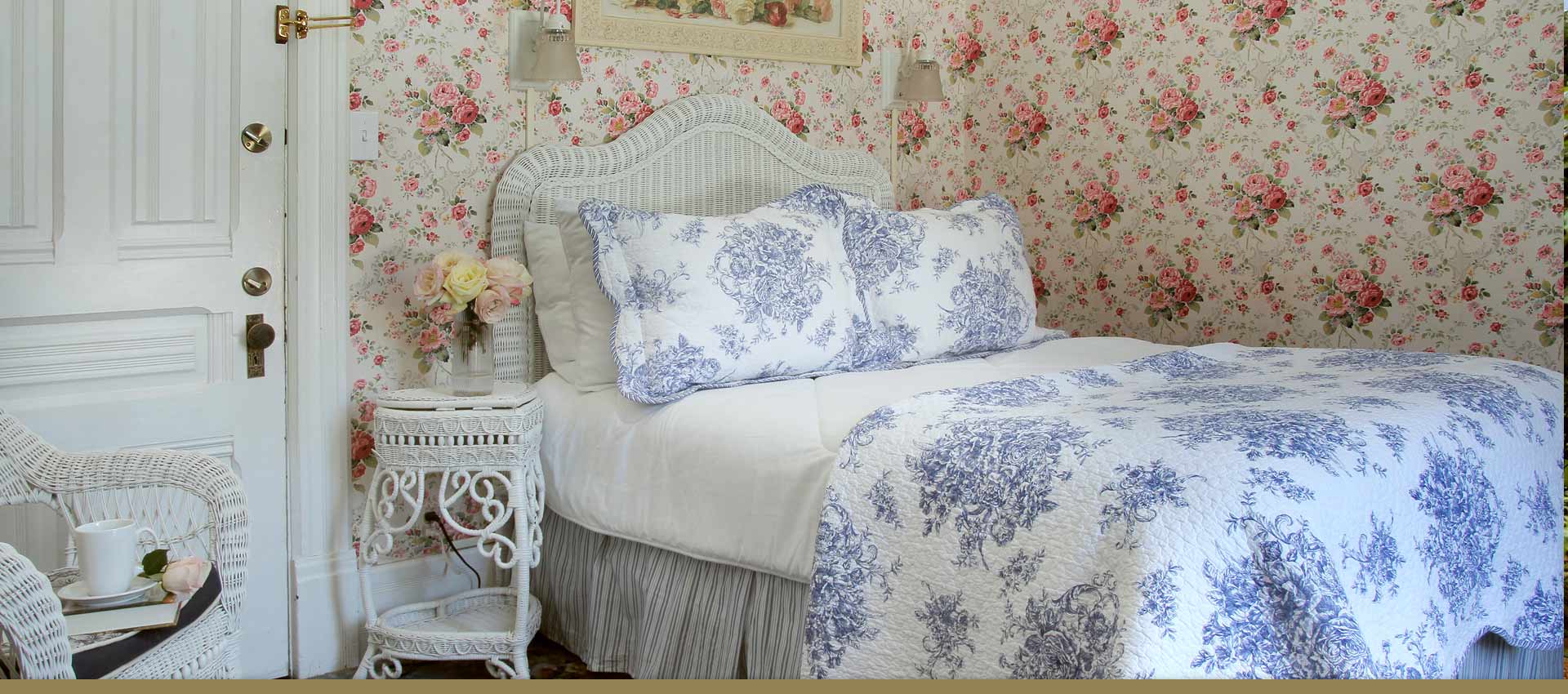 Victorian Village Inn Jessica's Haven Room double bed